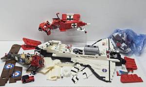 lot 248 image: Group of Large LEGO Vehicle Sets