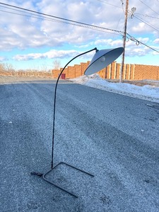 lot 251 image: Working Contemporary Black Metal Arc Floor Lamp&nbsp