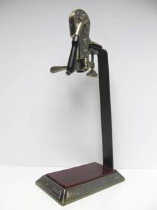 lot 269 image: Like-New VINTNERS RESERVE Table Wine Opener