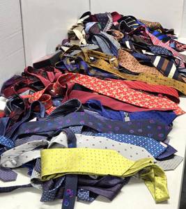 lot 320 image: Amazing Lot of Like-New &amp Brand New Designer Ties - 100 Ties