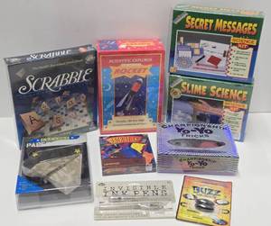 lot 326 image: Group of Brand New Games Science Kits etc