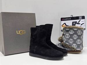 lot 333 image: Nice Pair of UGG Boots and Brand New Cuddl Duds Slipper Boots - Uggs Size 9 - Slippers Size 7-8