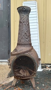 lot 343 image: Large Heavy Cast Iron Chimenea Outdoor Wood Burning Stove