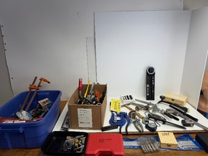 lot 353 image: LARGE Estate Lot of Good Tools