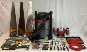 lot 105 image: Weekend Tool Time Collection