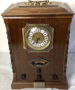 lot 128 image: Thomas 512-TH Collectors Edition Radio