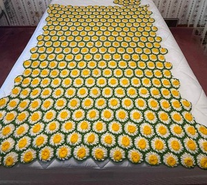 lot 58 image: Handmade Vintage Daisy Crochet Throw Blanket with Matching Doily