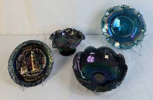 lot 48 image: Vintage Fenton, Indiana & Imperial Glass Iridescent Carnival Glass Bundle