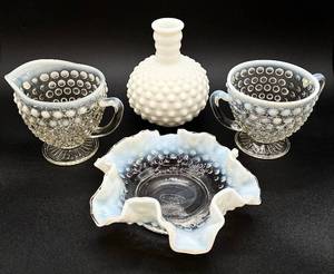 lot 33 image: Opalescent Hobnail Art Glass Collection