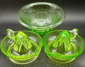 lot 53 image: Uranium Glass Collection - Citrus Juicers and Mixing Bowl