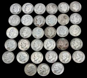 lot 19 image: Decade of Dimes 33 dimes from 1950-1959 90% Silver