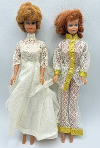 lot 80 image: Two Vintage 1960s Blonde and Strawberry Blonde Midge Barbie Dolls LOT 2