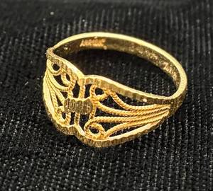 18 Kt Gold Filigree Ring Size 7