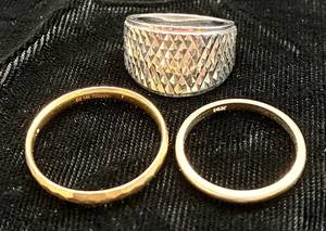 Three 14 kt Gold Rings