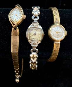 lot 9 image: Three Vintage Watches - Bulova, Avalon Deluxe and Joya 17 Rubis