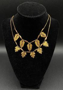 lot 171 image: Two 585 Gold Leaf 15 Necklaces (14K Gold)