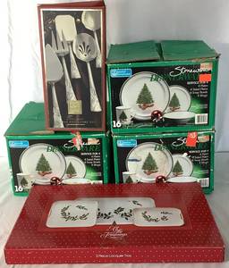 lot 130 image: Holiday Magic Anchor Dinnerware and Holiday Entertaining Set