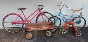 lot 112 image: Vintage Bicycle, Trike and Radio Flyer Wagon Bundle
