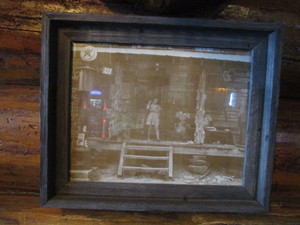 lot 9 image: Vintage General StoreGas Station Picture 14x17