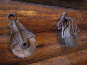 lot 10 image: Rope Pulleys 6 & 7