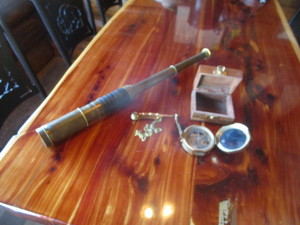 lot 29 image: Brass Marine Compass & Spotting Glass