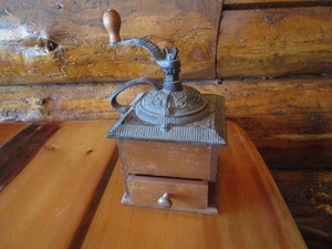 lot 33 image: Coffee Grinder