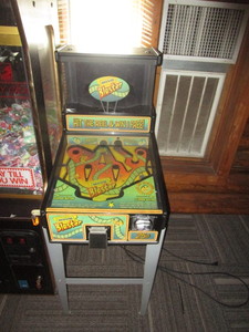 lot 68 image: Movie Blaster Game 19x31x53