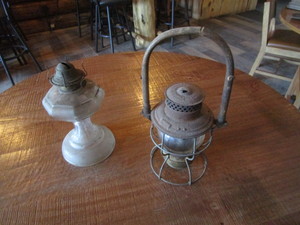 lot 89 image: Lanterns