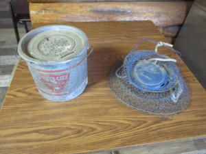lot 195 image: Bait Bucket & Fish Basket