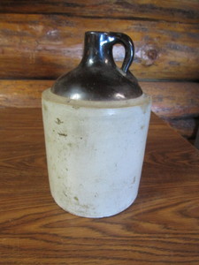lot 203 image: Stoneware Jug 7x11