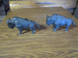lot 225 image: Cast Iron Bison 10x7x3