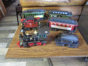 lot 227 image: Jim Beam Decanter Tain Set