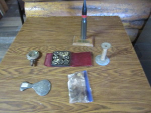 lot 231 image: Misc Vintage Items