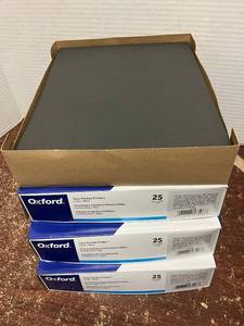 lot 52 image: Black Twin Pocket Folders