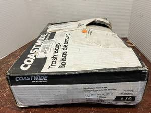 lot 72 image: 56 Gallon Can Liners