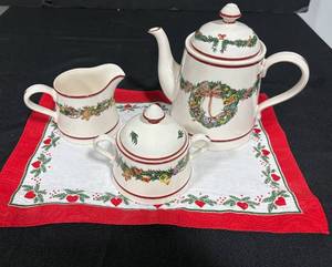 lot 131 image: Spode Christmas Memories Teapot, Creamer, and Sugar Bowl Set w Hearts & Pines Linen