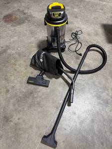 lot 158 image: Stanley 4.0 Peak HP Wet Dry Shop Vacuum with Attachments