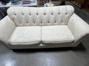 lot 221 image: Alexvale La-Z-Boy Upholstered Cream Damask Sofa