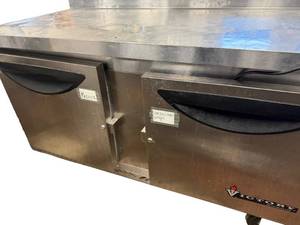 lot 176 image: Sandwich Station Victory Refrigerator model VUR-60