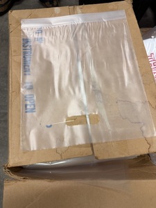 lot 380 image: Frosted Clear Handle Bags