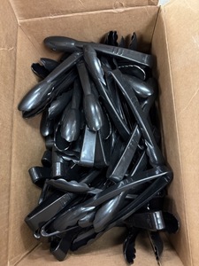 lot 386 image: Black Food Serving Tongs