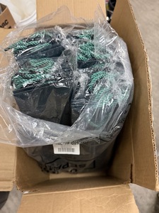 lot 389 image: Wine Bags (green)