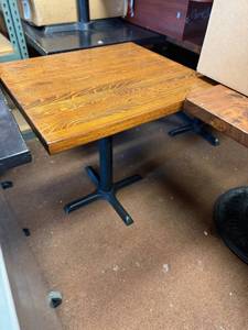 lot 302 image: Table