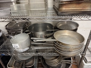 lot 256 image: Assorted Pots, pans, chafing pans