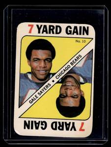 lot 102 image: Gale Sayers 1971 Topps Game Card # 10 Vintage Football Card