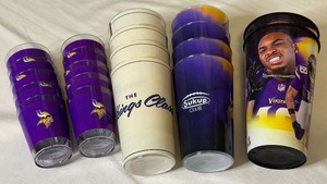lot 128A image: 20 Minnesota Vikings Football Cups