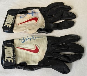 lot 130A image: Joe Pepitone Autographed Batting Glove Set - 3x All-Star  3x Gold Glove