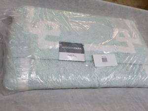 lot 18 image: Madison Park Bath Rug 24 x 72...