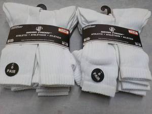 lot 162 image: 12 pair White Wear Proof Athletic S...