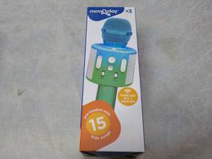 lot 183 image: Move 2 Play Wireless Mic Speaker...
